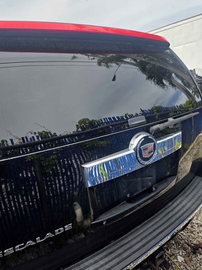2011 Cadillac Escalade Prem Lux