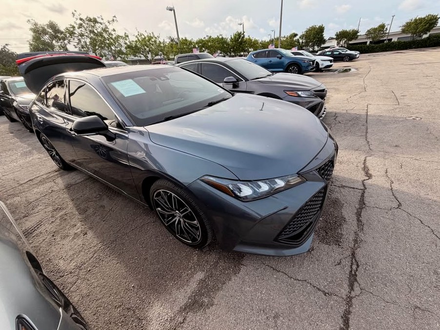 2019 Toyota Avalon XSE Sedan