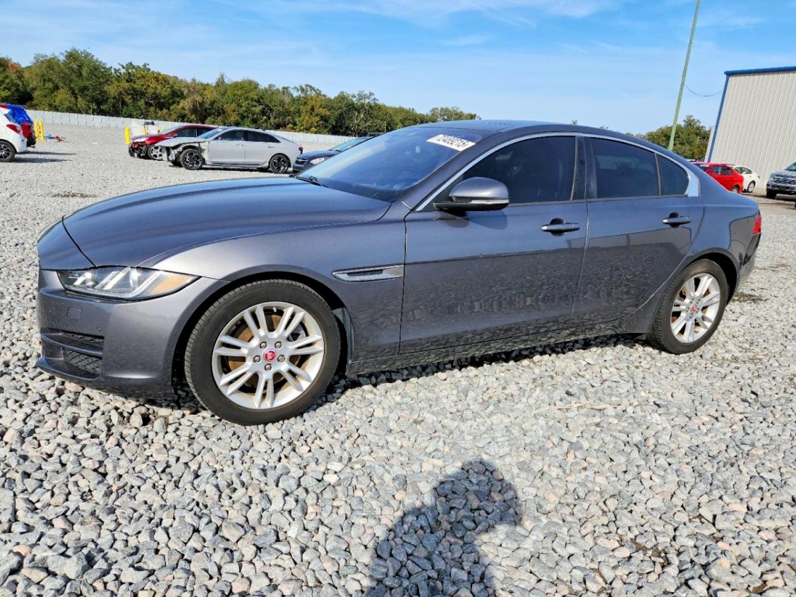 2017 Jaguar Xe