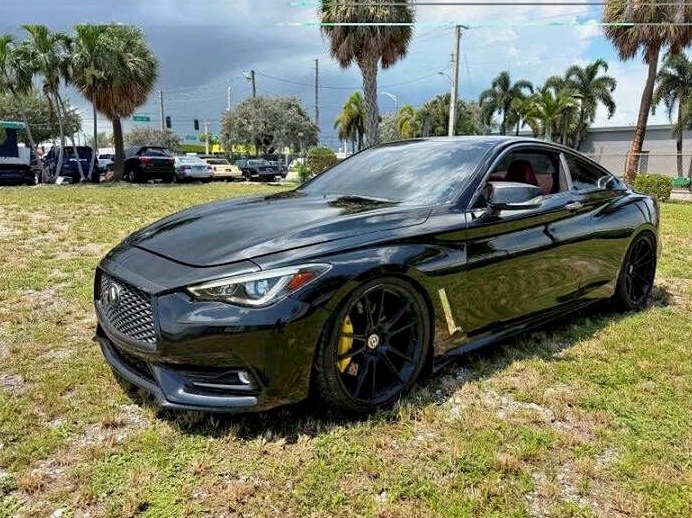 2017 Infiniti Q60 Red Sport