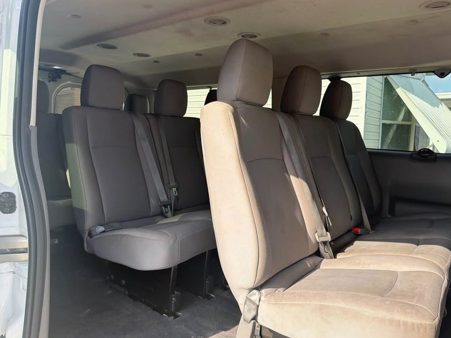 2017 Nissan Nv3500 hd passenger
