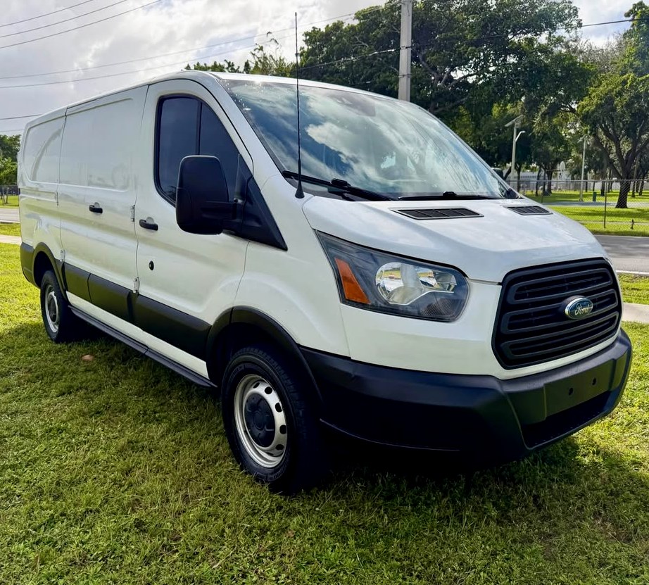 2018 Ford Transit 250 cargo