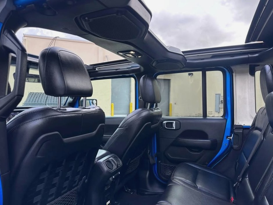 2022 Jeep Wrangler unlimited —