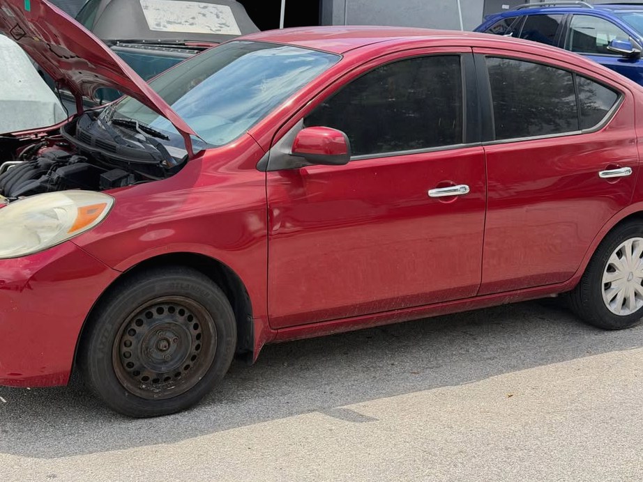2012 Nissan Versa S Sedan