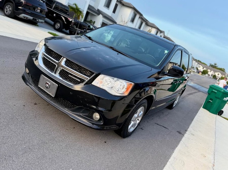2012 Dodge Grand caravan LE