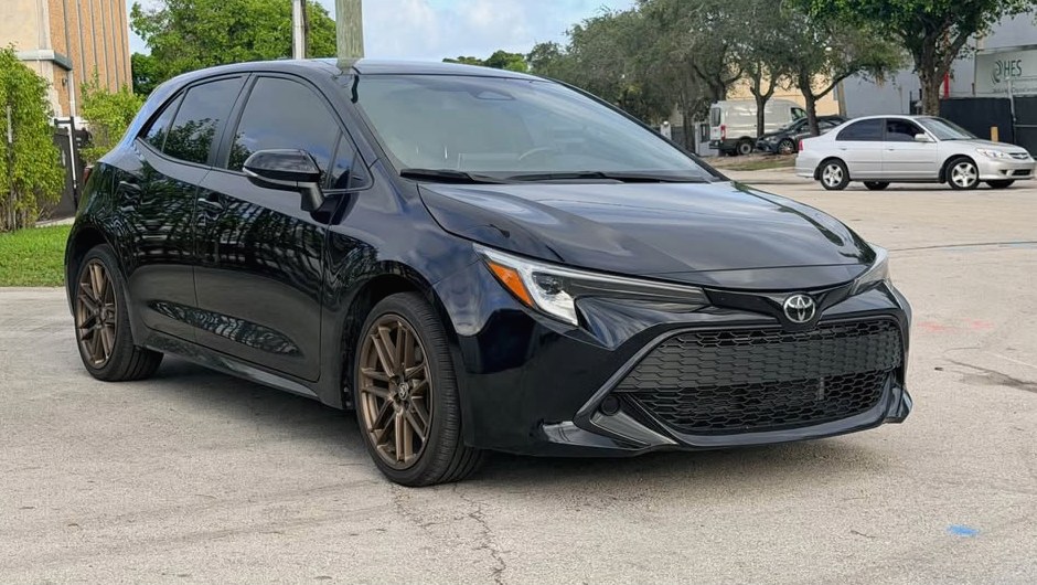 2023 Toyota Corolla hatchback SE