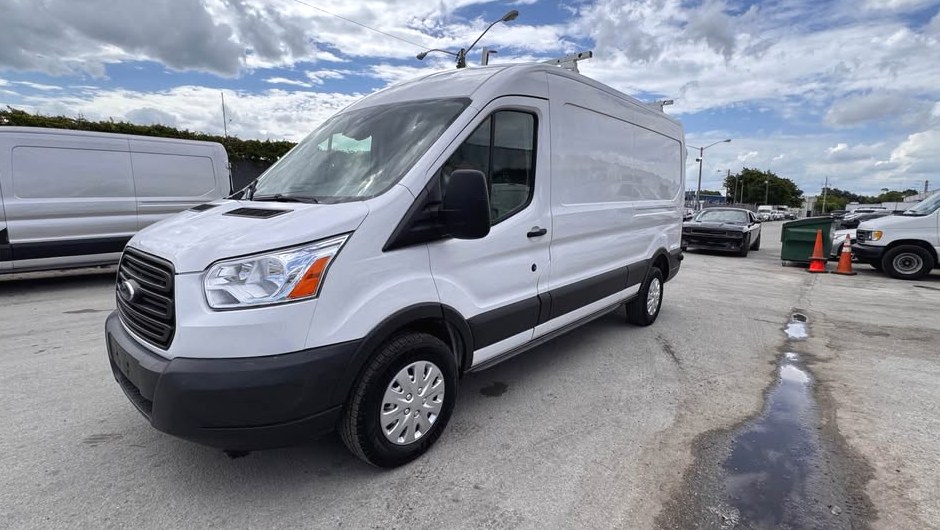 2015 Ford Transit 250 cargo