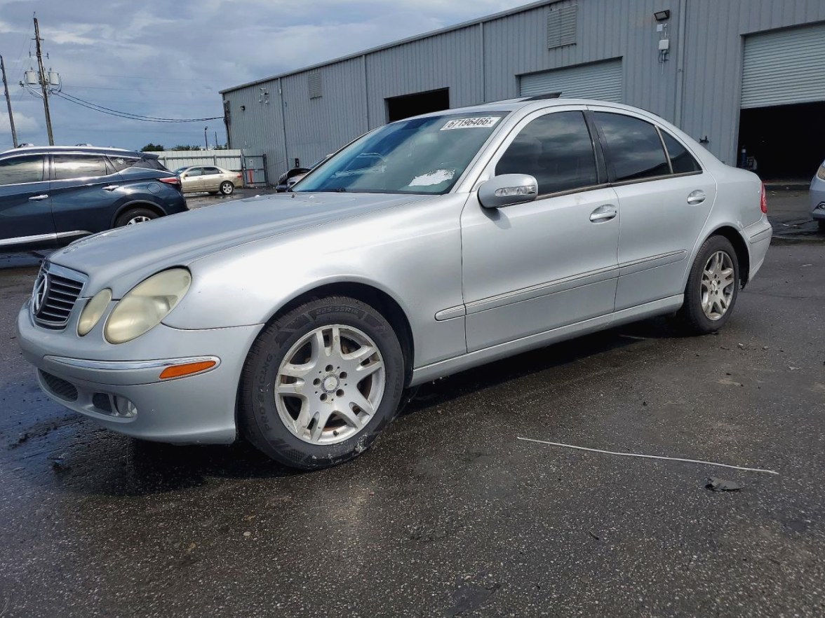 2005 Mercedes-Benz E