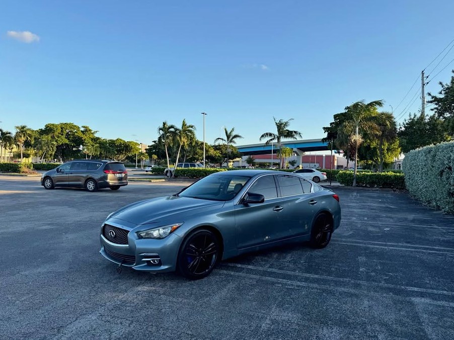 2015 Infiniti Q50 3.7 Sedan