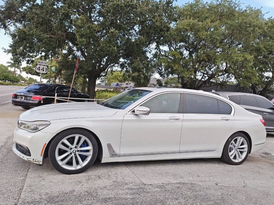 2016 BMW 7 series 750i