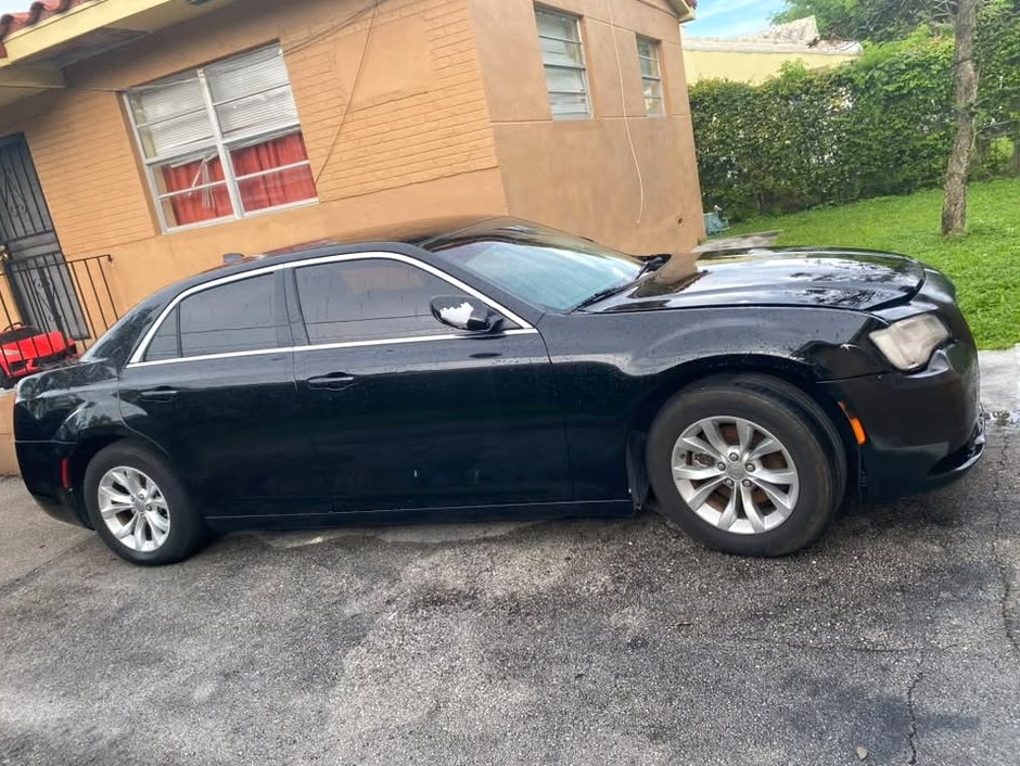 2015 Chrysler 300 limited