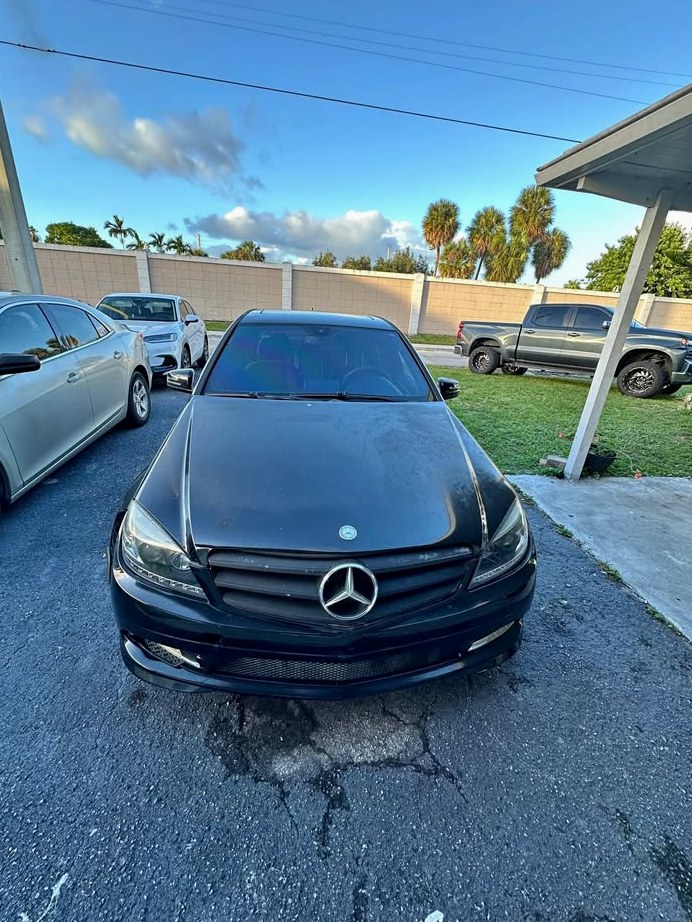 2011 Mercedes-Benz Mercedes C300