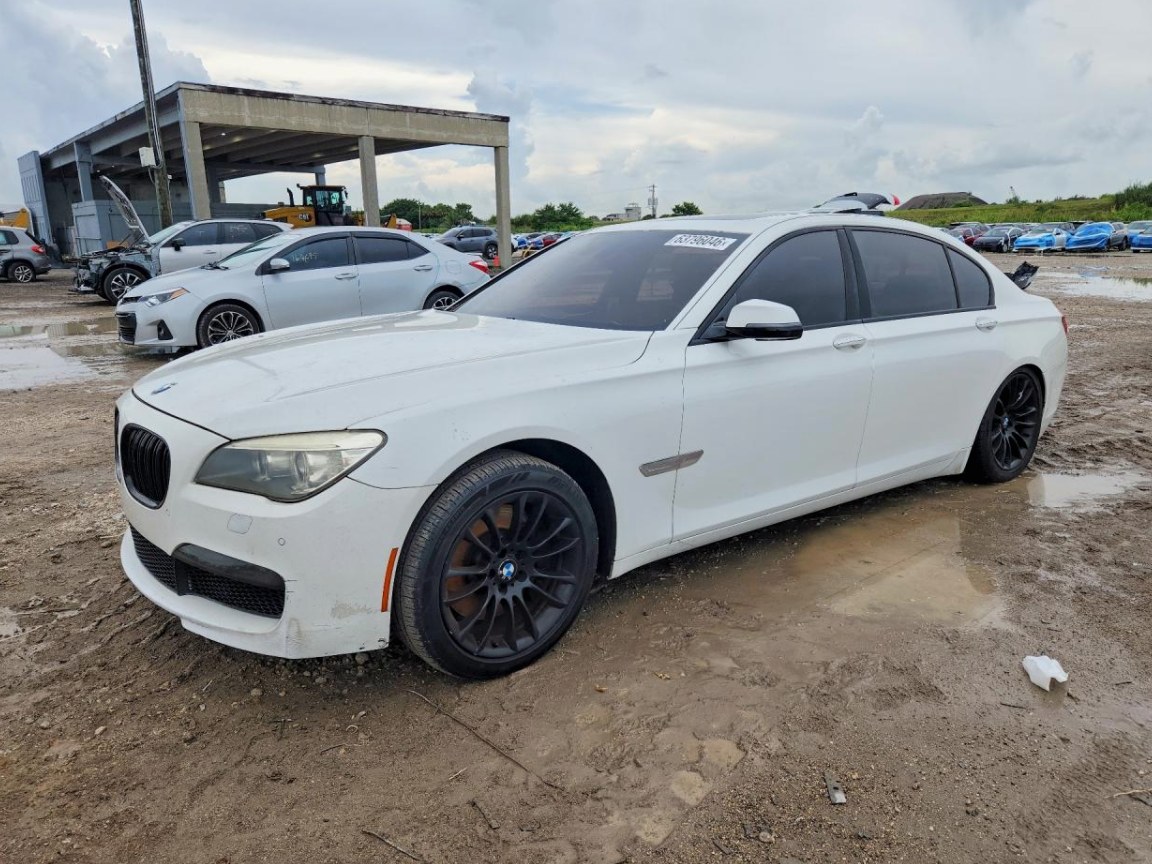 2013 Bmw 750