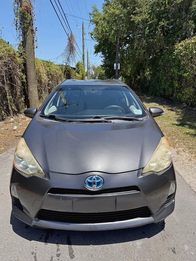 2013 Toyota Prius c Two
