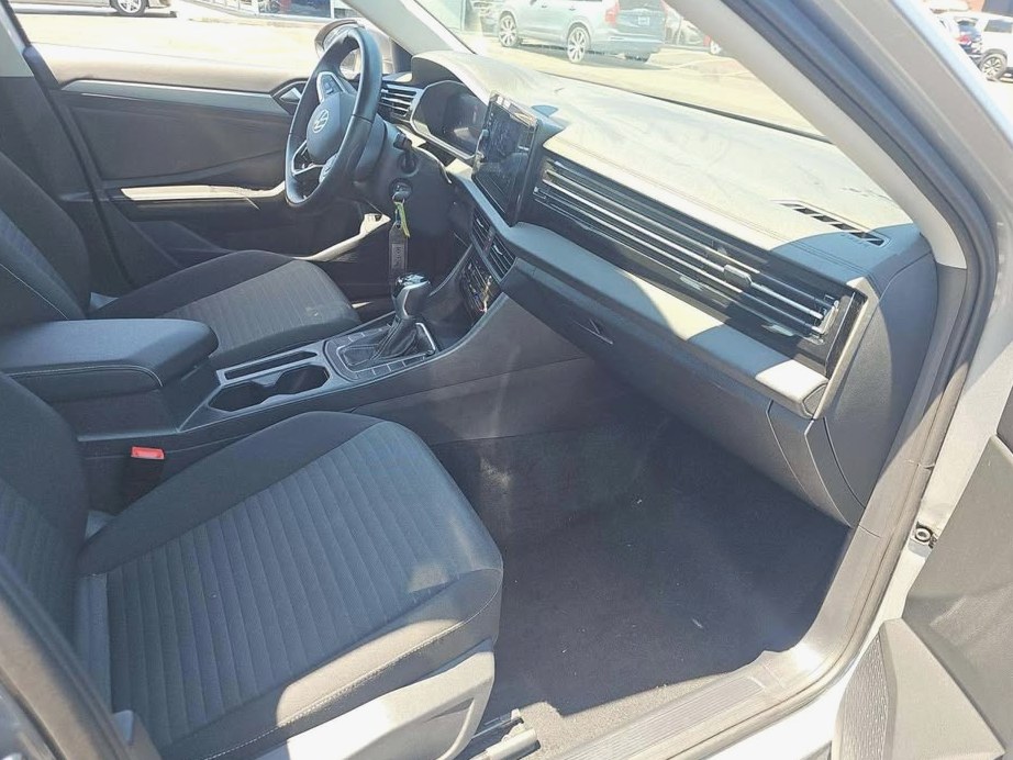 2025 Volkswagen Jetta (355)