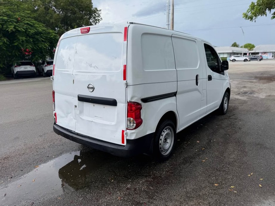2017 Nissan Nv200