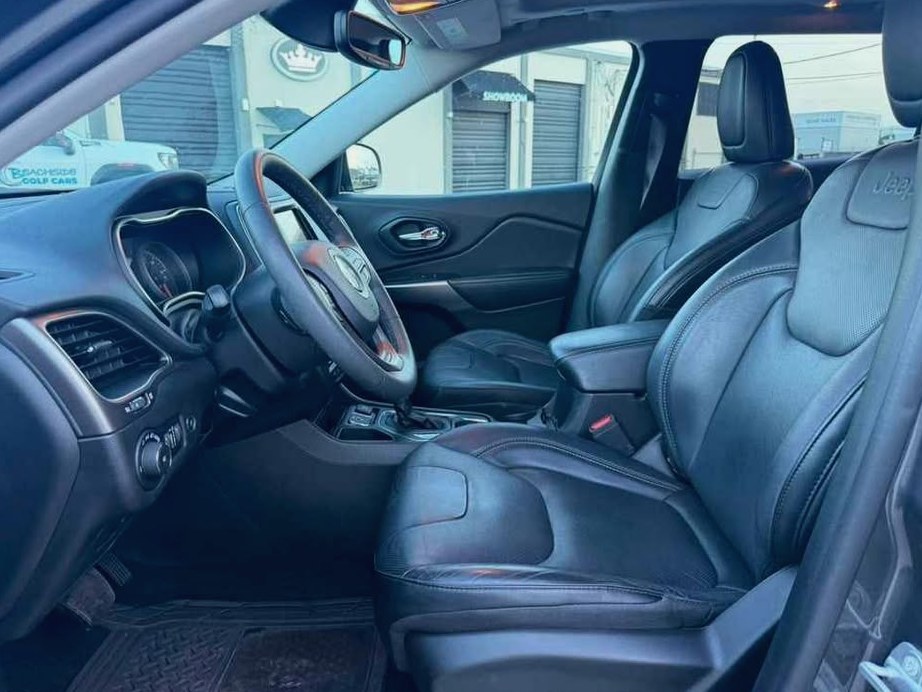 2021 Jeep Cherokee latitude luxury