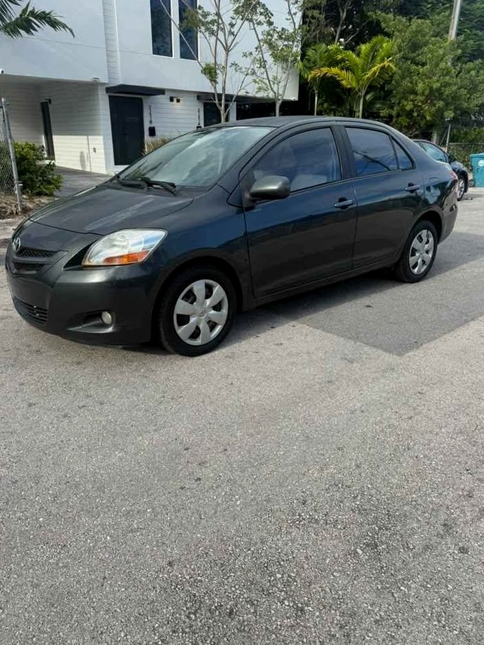 2009 Toyota Yaris Sedan