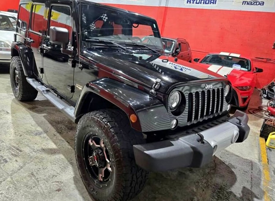2014 Jeep Wrangler unlimited Sahara