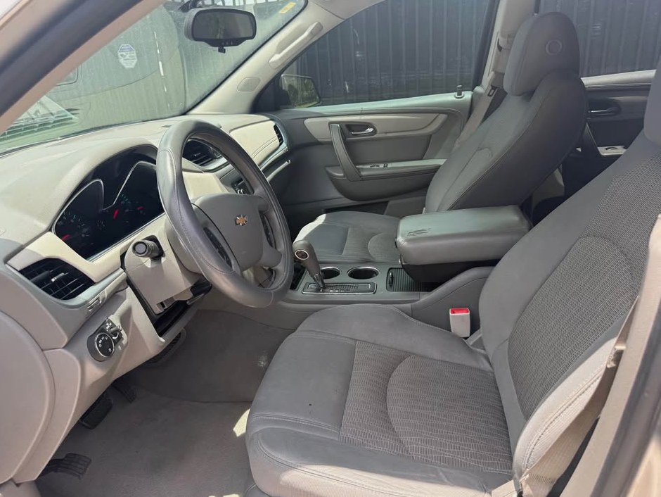 2015 Chevrolet Traverse LS Sport