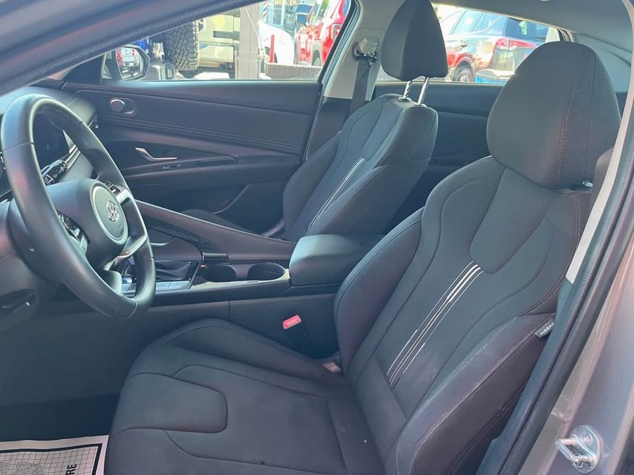 2023 Hyundai Elantra SEL Sedan