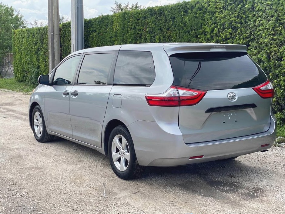 2017 Toyota Sienna
