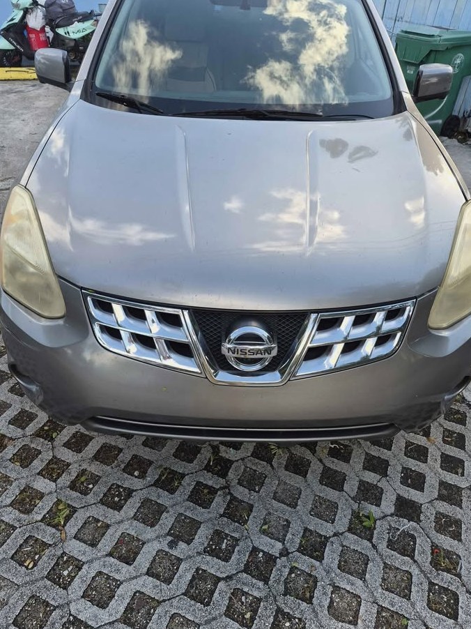2013 Nissan Rogue sport SL