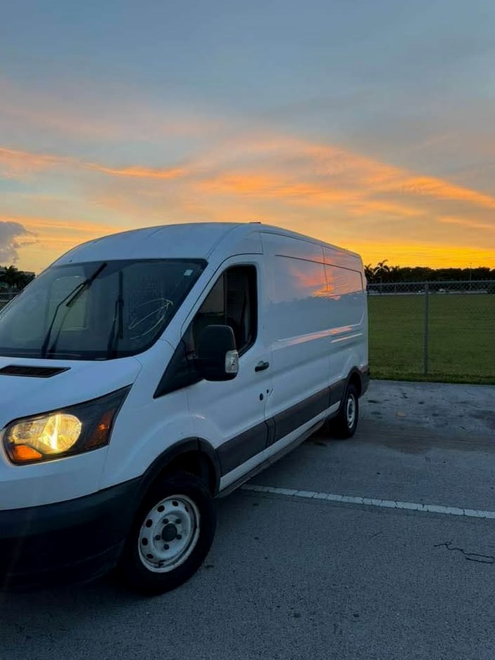 2019 Ford Transit 150 cargo