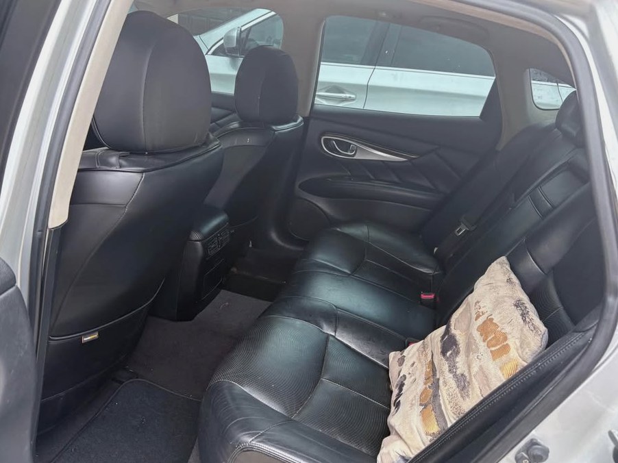 2011 Infiniti M37x