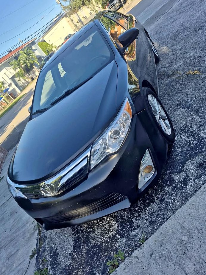 2012 Toyota Camry XLE Sedan