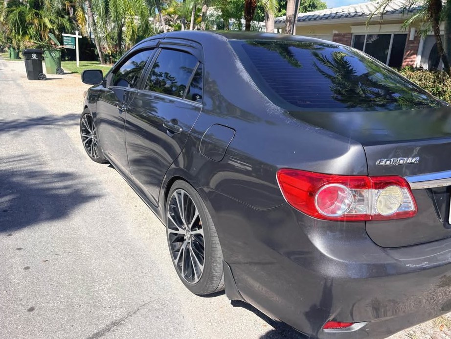 2013 Toyota Corolla LE Premium