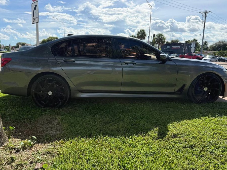 2017 BMW 7 series 750i