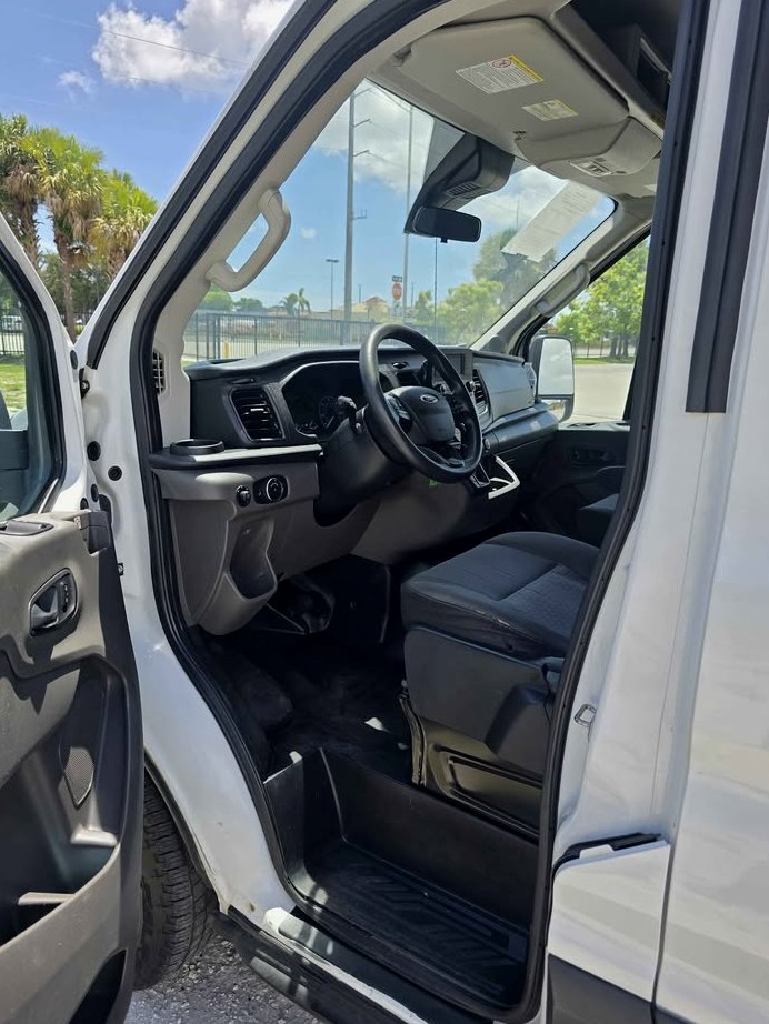2020 Ford Transit 250 cargo