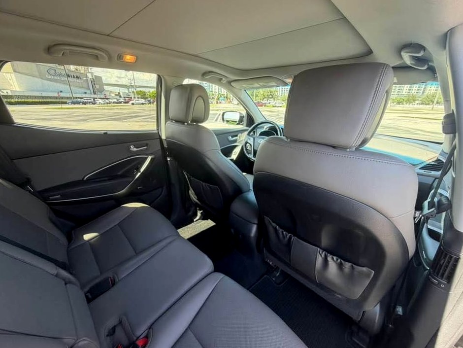 2017 Hyundai 590755841400441 santa fe