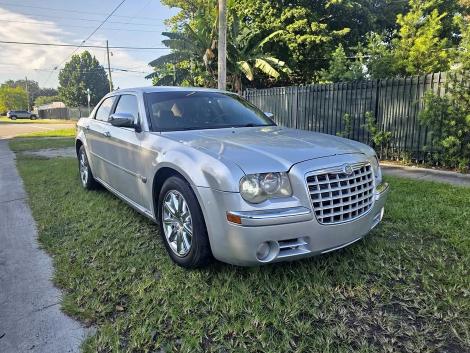 2009 Chrysler 300m Sedan 4D