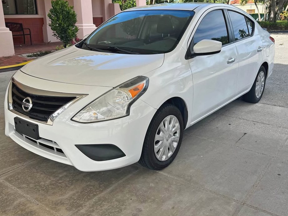 2012 Nissan Versa SV (