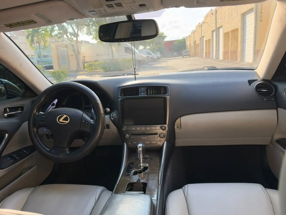 2011 Lexus Is