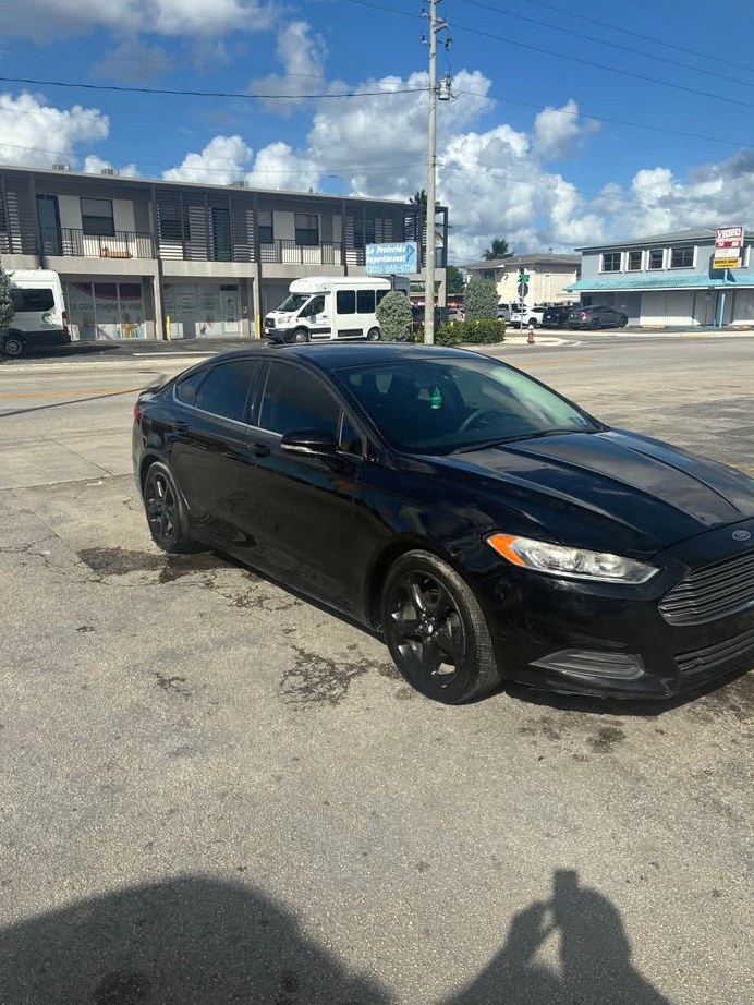 2016 Ford Fusion SE Sedan