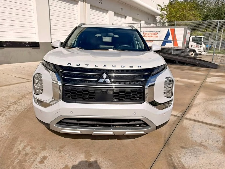 2022 Mitsubishi Outlander se