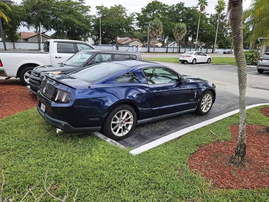 2012 Ford Mustang V6 Coupe