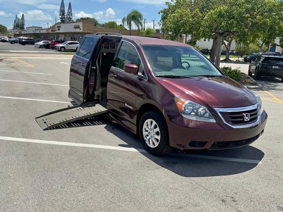 2010 Honda Odyssey Paraplegic/hand driven
