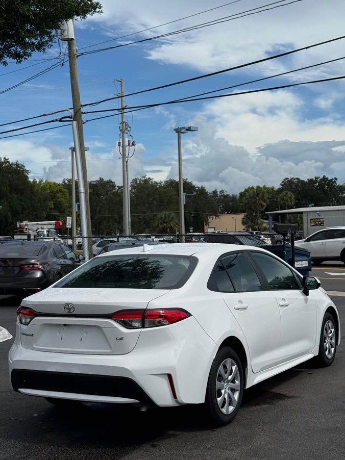 2020 Toyota Corolla LE Sedan