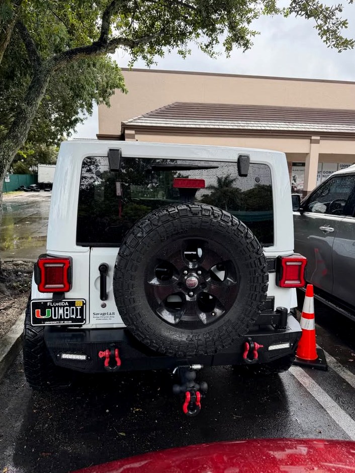 2016 Jeep Wrangler Sahara (JK)