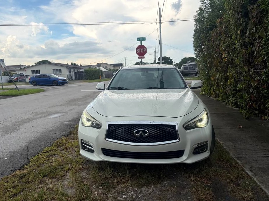 2015 Infiniti Q50 3.7 Premium