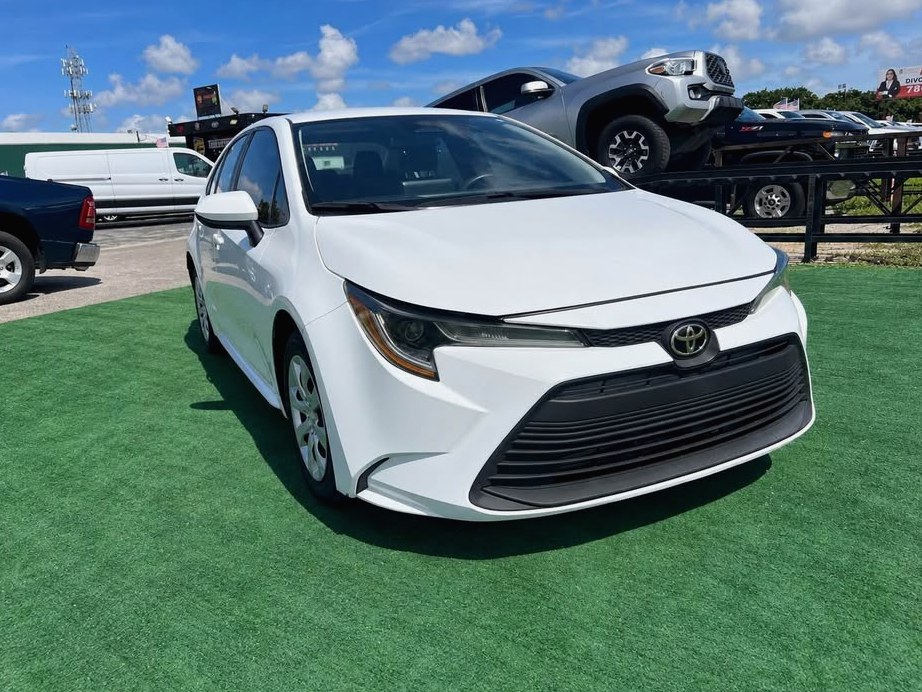 2024 Toyota Corolla LE Sedan