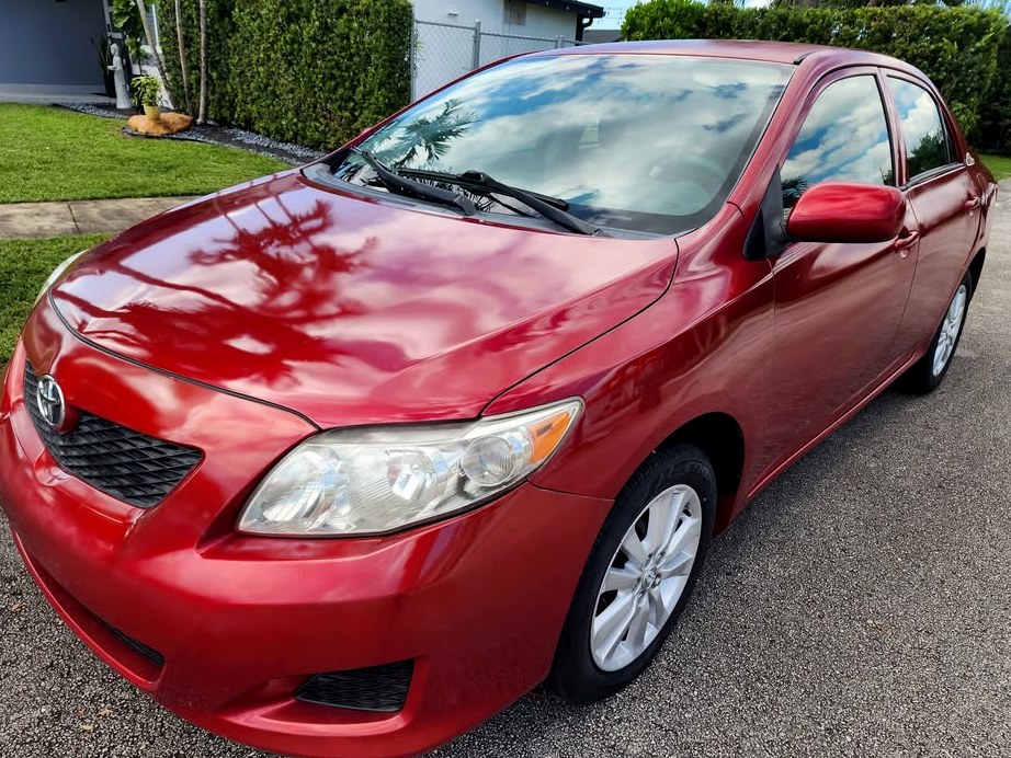 2010 Toyota Corolla LE Sedan