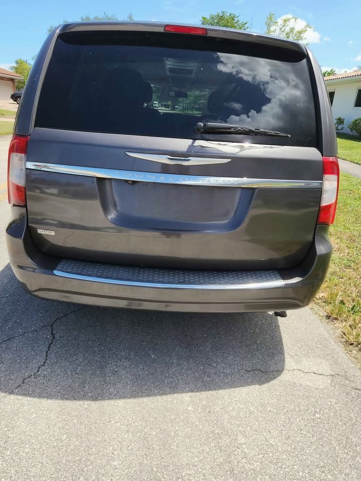 2015 Chrysler Town & country