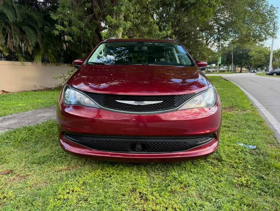 2021 Chrysler Voyager lxi