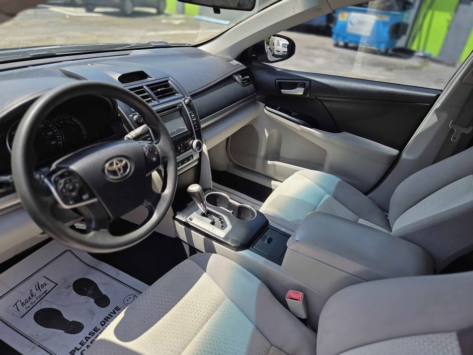 2014 Toyota Camry LE Sedan