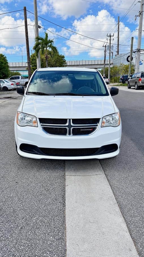 2017 Dodge Caravan SE Minivan